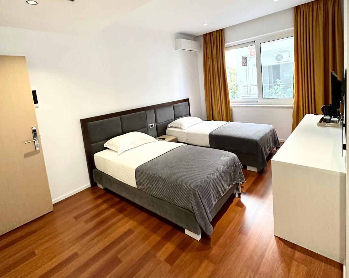 3b Boutique 4* Sarandë