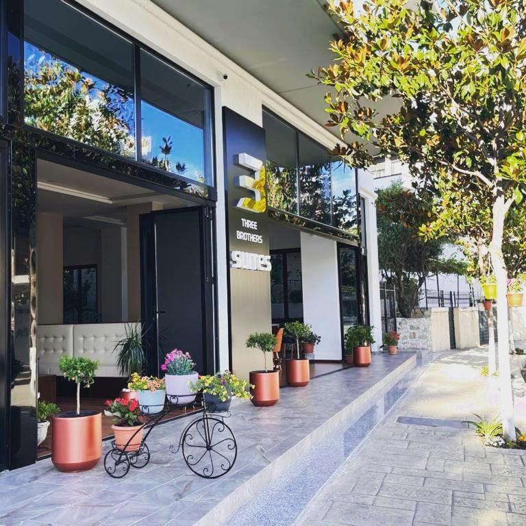 3b Boutique 4*