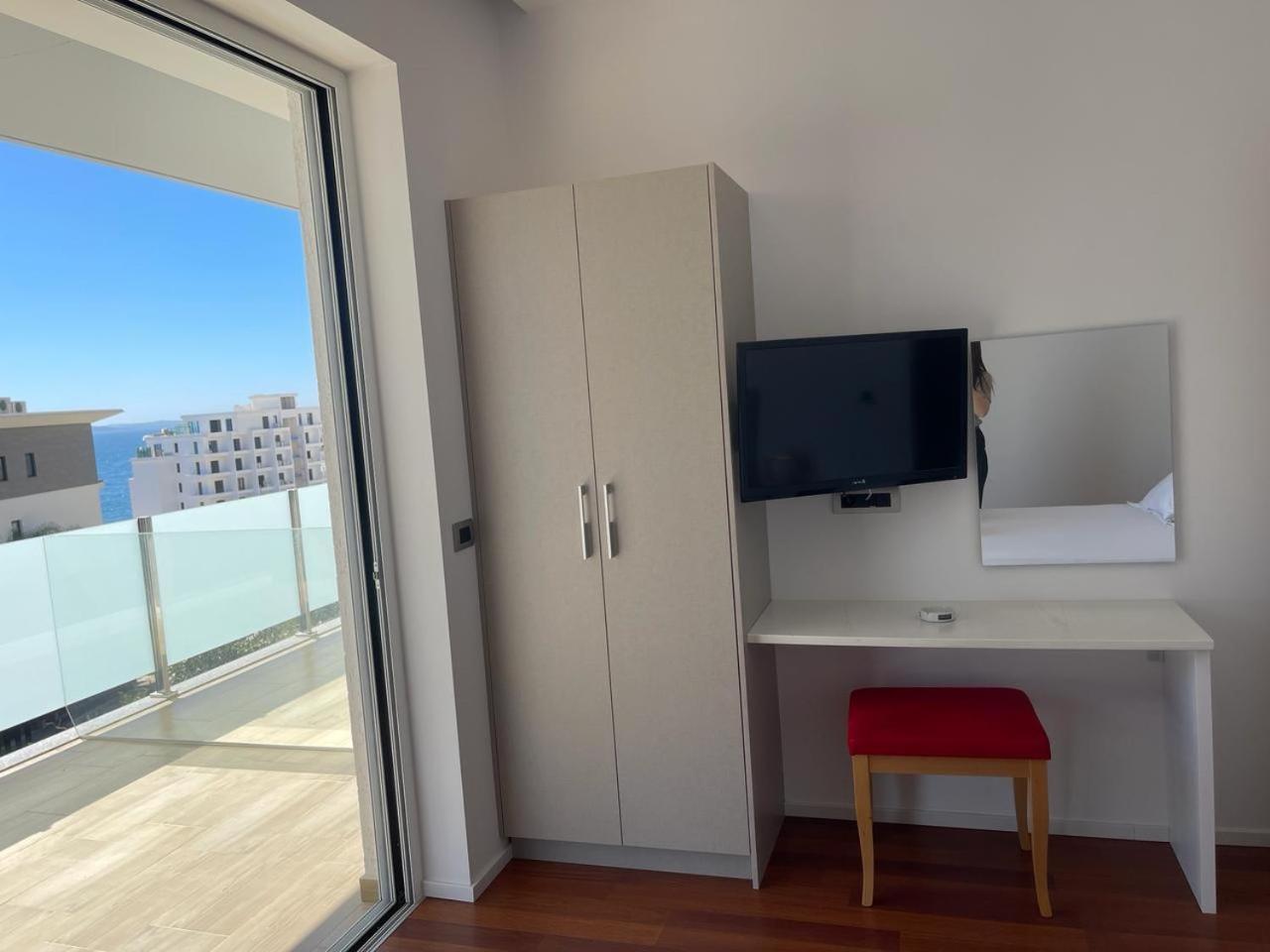 Hotel 3b Boutique 4*